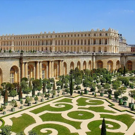 Studette Remilly A Versailles Exterior photo